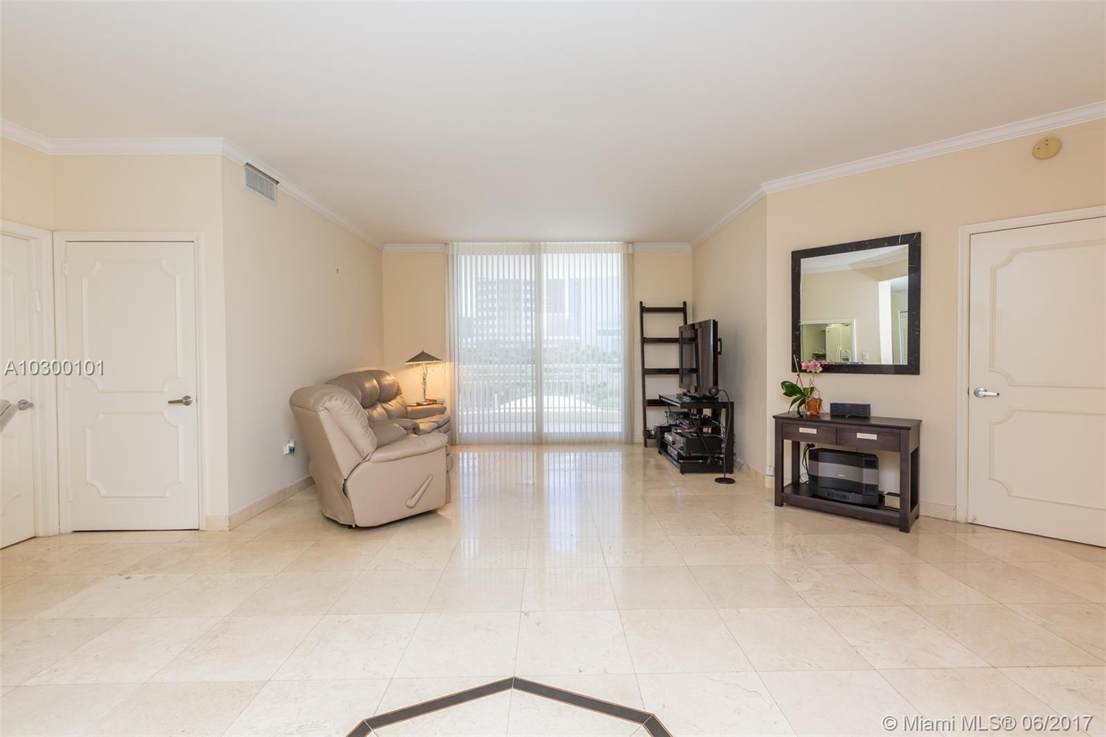888 Brickell Key Drive, Unit 500 Miami, FL 33131 - Photo 9 of 28