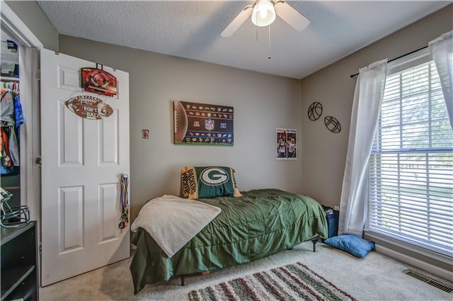 1082 Cliff White Road Columbia, TN 38401 - Photo 17 of 30 Additional bedroom on the main level