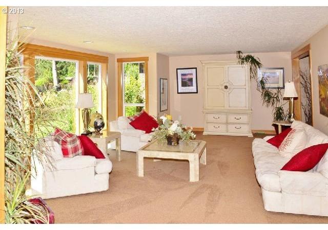 1500 Country Club Road Hood River, OR 97031 - Photo 11 of 16 Gallery Image 11