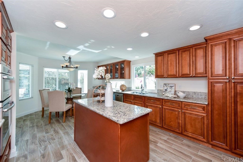 48 Sunlight Irvine, CA 92603 - Photo 11 of 60