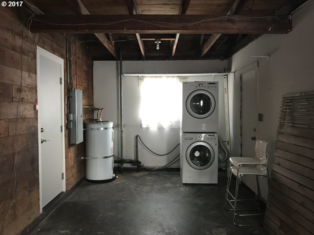 6318 Northeast Prescott Street Portland, OR 97218 - Photo 12 of 12