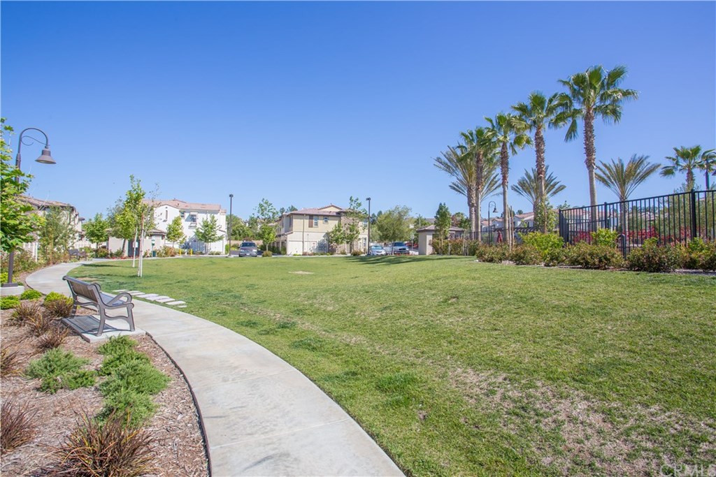 44090 Calle Luz Temecula, CA 92592 - Photo 35 of 39